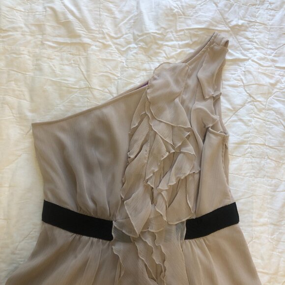 NWT Smart Set Ethereal Asymmetric One Shoulder Ruffles Waist Dress Taupe 4 Small - Picture 2 of 12